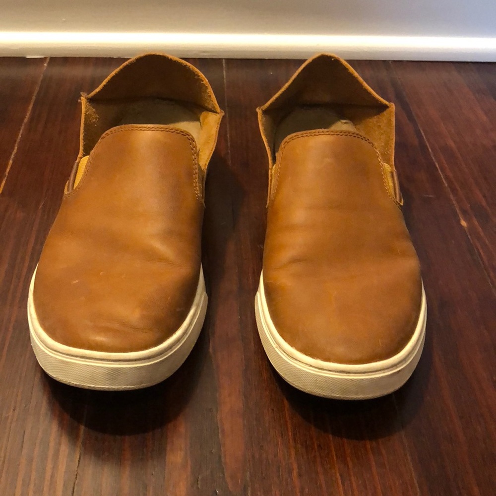 OluKai Leather Pehuea